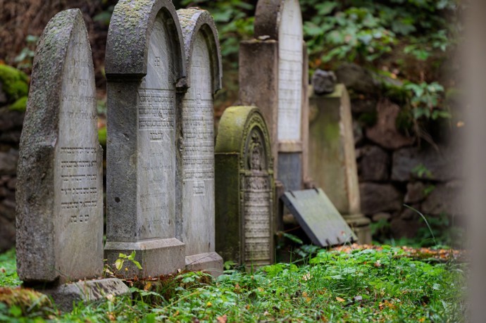 Nejzajímavější hřbitovy Česka: Jeden má 108 kapliček, jiný je velký jako malý rodinný dům Nejzajímavější hřbitovy Česka: Jeden má 108 kapliček, jiný je velký jako malý rodinný dům