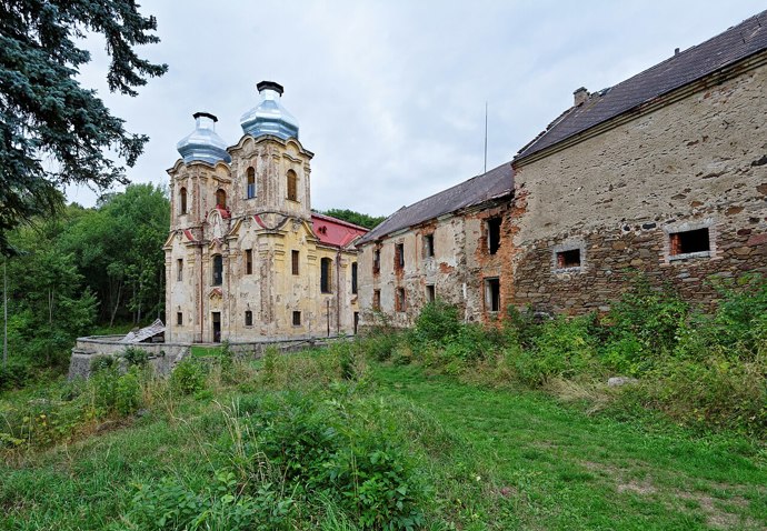 Nejzajímavější hřbitovy Česka: Jeden má 108 kapliček, jiný je velký jako malý rodinný dům Nejzajímavější hřbitovy Česka: Jeden má 108 kapliček, jiný je velký jako malý rodinný dům