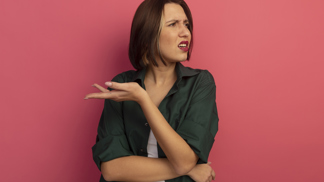 Julie (29): Manžel se nezvládl týden starat o domácnost. Přehodnotil názor, že kdo vydělává méně, má doma sloužit