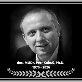 Fakultní nemocnici Motol v Praze zasáhla smutná zpráva. Po vážné nemoci zemřel dlouholetý primář tamního dětského kardiocentra, docent Peter Kubuš.