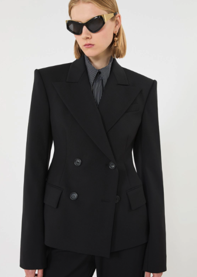 Dvouřadové strečové, Max Mara, 21700 Kč Dvouřadové strečové, Max Mara, 21700 Kč