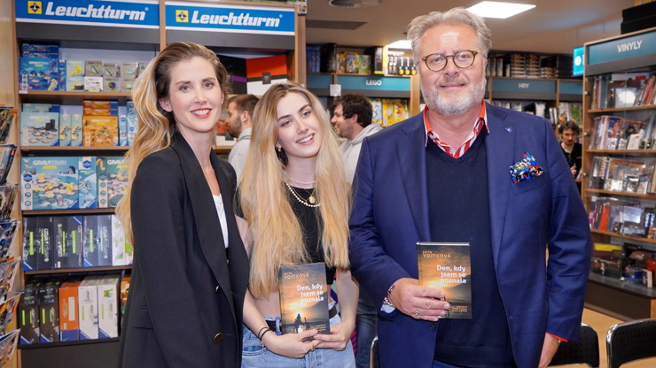 Jana Bernášková s expartnerem Davidem Drábkem a jejich dcera Justýna Drábková, 2024