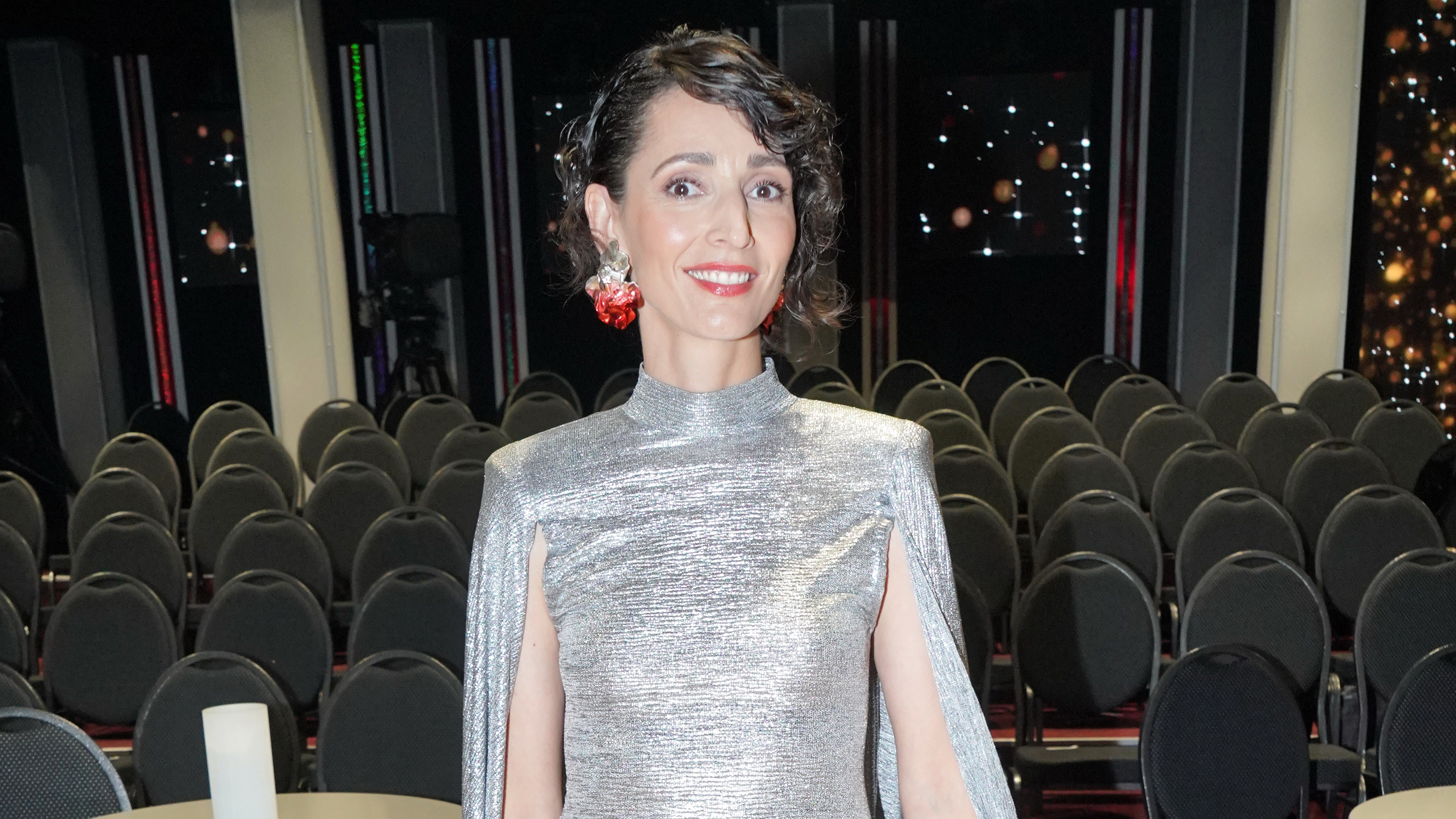 Nejzářivější módní hvězda StarDance? Nová porotkyně Jana Burkiewiczová. Podívejte se zblízka na její šaty i falešné mikádo