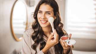 Nejdůležitější beauty triky podle předního vizážisty Pavla Kortana, které by měla znát každá žena Nejdůležitější beauty triky podle předního vizážisty Pavla Kortana, které by měla znát každá žena