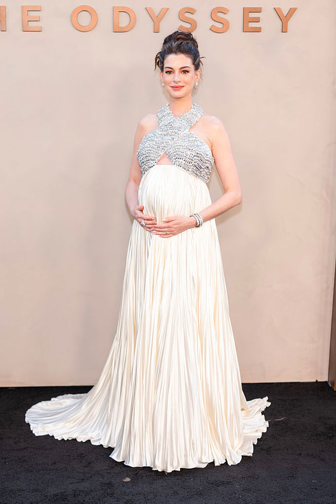 Anne Hathaway jako ikona těhotenské módy: Zapomeňte na natahovací legíny a inspirujte se jejími nejlepšími outfity Anne Hathaway jako ikona těhotenské módy: Zapomeňte na natahovací legíny a inspirujte se jejími nejlepšími outfity