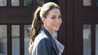 Módní inspirace dne: Princezna Kate zkombinovala dva trendy odstíny podzimu. Její outfit snadno napodobíte Módní inspirace dne: Princezna Kate zkombinovala dva trendy odstíny podzimu. Její outfit snadno napodobíte