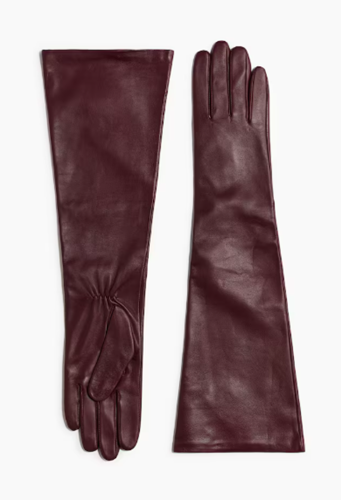 Dlouhé vínové, H&M, 1499 Kč Dlouhé vínové, H&M, 1499 Kč