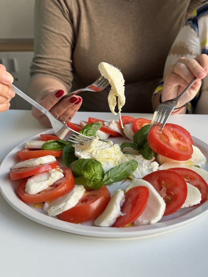 Mozarella stejně jako rajčata získala s olejem úplně nový chuťový rozměr. 