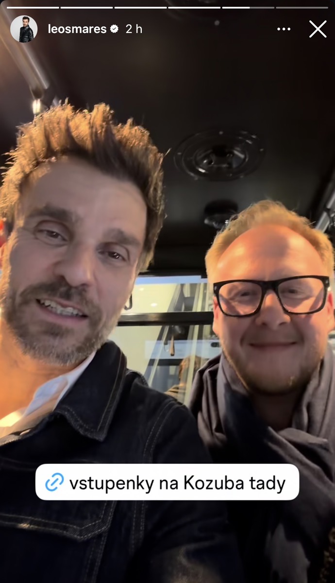 Leoš Mareš a Štěpán Kozub si pro cestu do rádia Evropa 2 vybírají vskutku netradiční způsoby dopravy. Tentokrát se totiž svezli lanovkou.