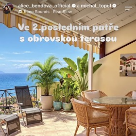 Alice Bendová prodává svůj byt, který se nachází na ostrově Tenerife u městečka Los Gigantes.