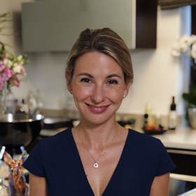 Poslední účastnicí je Kathlyn Clark.