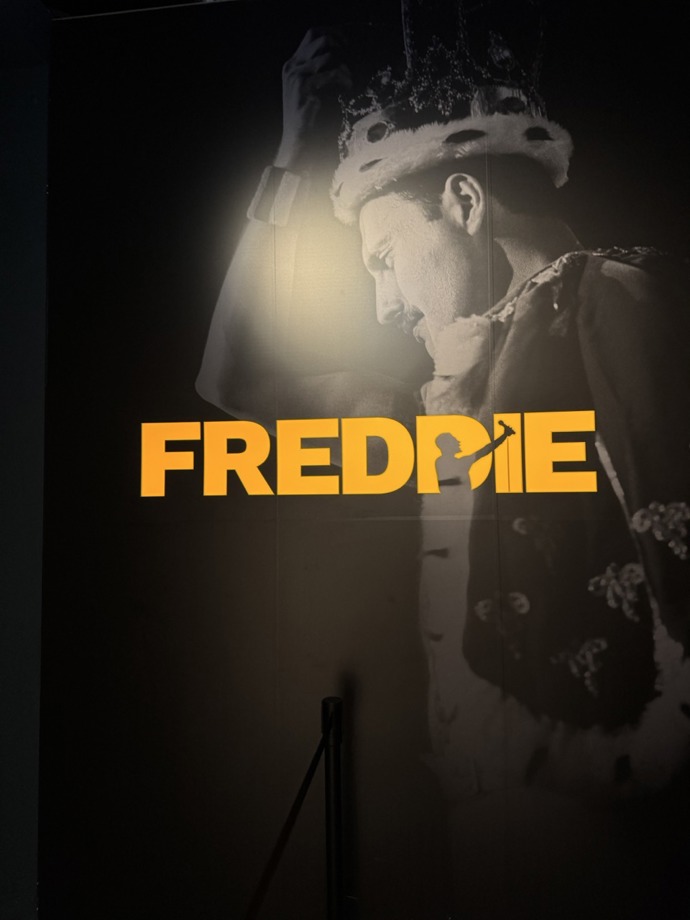 Freddie - The Exhibiton se nachází v House of Music v centru Budapeště a můžete ji navštívit ještě do dubna 2027.
