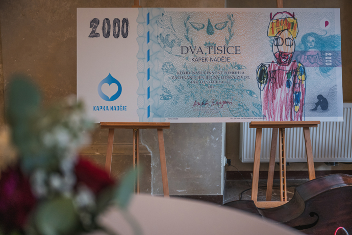 Bankovka naděje proměňuje dětské kresby v konkrétní pomoc dětské psychiatrii