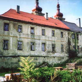 Klášter v Hejnicích přežil desetiletí úpadku. Dnes se mu vrací podoba, kterou znaly předchozí generace