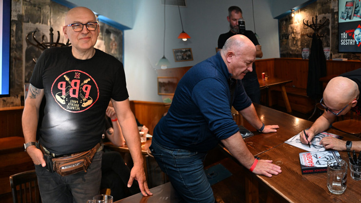Fanánek slavil šedesátiny ve velkém stylu: Na křtu teklo pivo proudem 