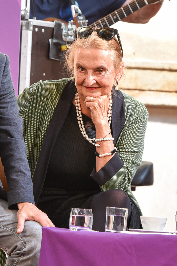 Mezi hosty nesměla chybět česká herecká legenda Eva Holubová. 