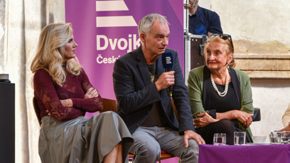 FOTO: Slova se ujal také herec Ivan Trojan.