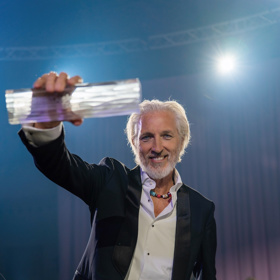 Designblok 2026 zná své vítěze. Cenu Grand Prix překvapivě získali všichni studenti, ocenění převzal i Marcel Wanders