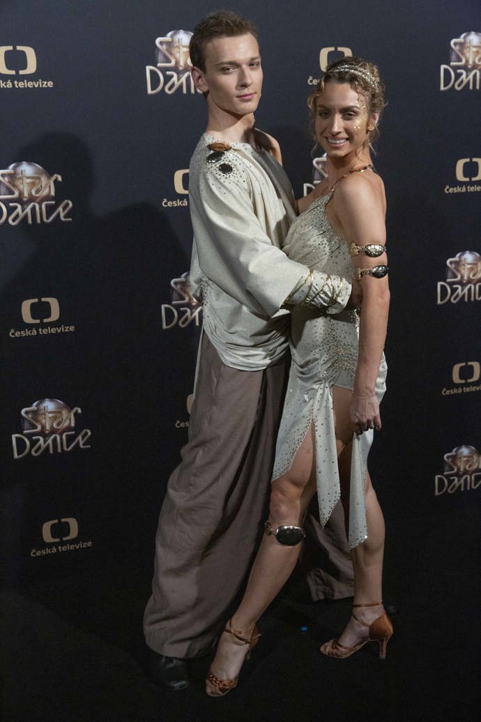 Tomas Sean Pšenička a Natálie Otáhalová tančili jive. 