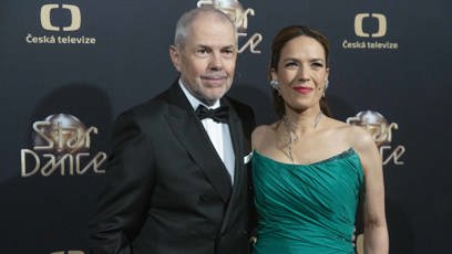 FOTO: Moderátoři StarDance Marek Eben a Tereza Kostková.