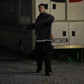 Tomáš Sean Pšenička si během příchodu preventivně zatančil.