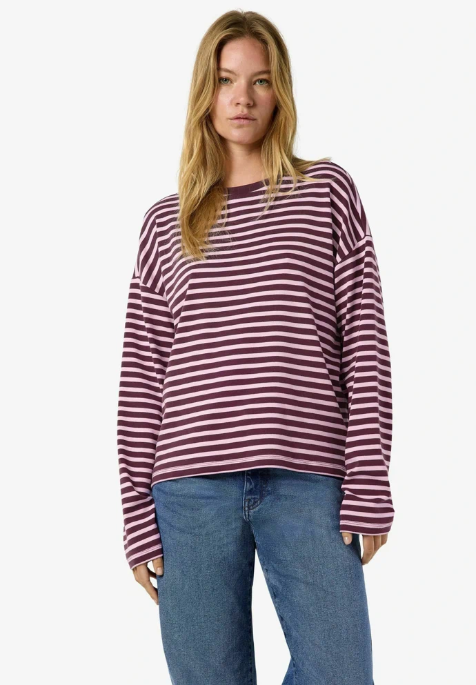 Triko Noisy May, 660 Kč, prodává Zalando