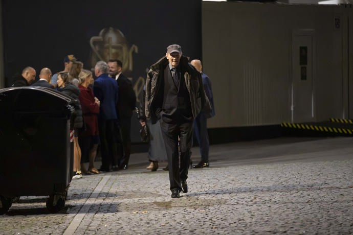 Dorazil dokonce herec Jiří Schmitzer.