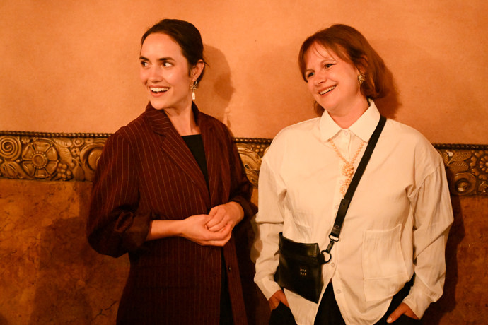 Kristýna Badinková Nováková po dlouhé době na premiéře.
