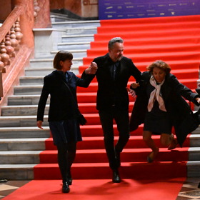Na premiéře filmu Kluci to vidí jinak než holky došlo k nepříjemnému pádu.
