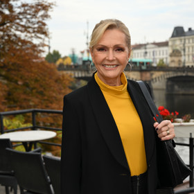 Helena Vondráčková vypadá naprosto perfektně.