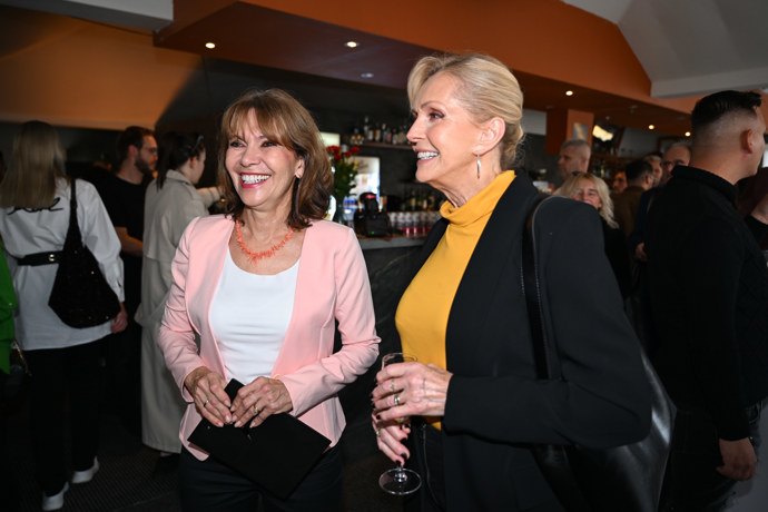 Michaela Dolinová a Helena Vondráčková bok po boku. 
