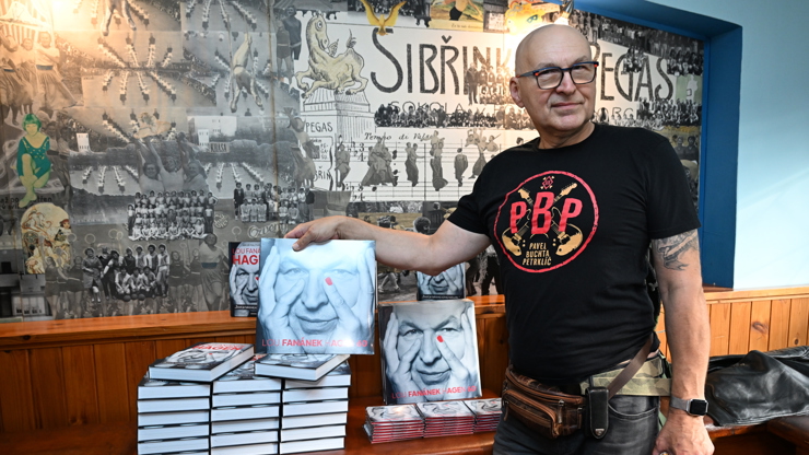 Lou Fanánek Hagen si v životě prošel bolestivým obdobím.