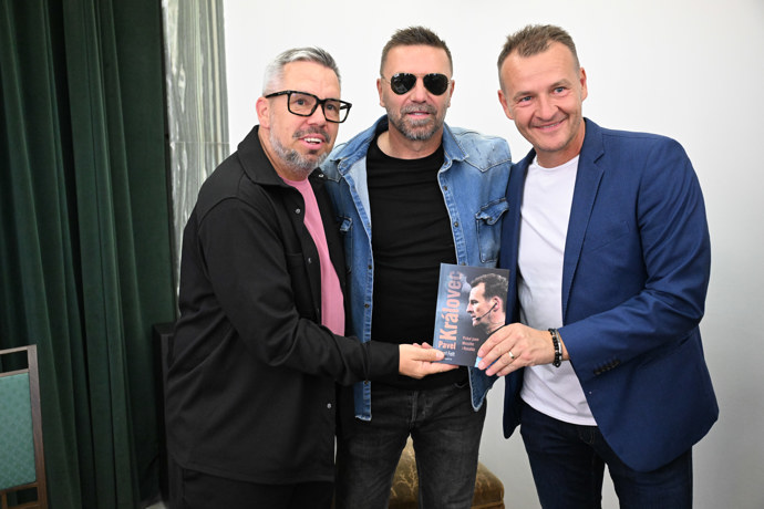 Pavel Královec, Pavel Horváth, Tomáš Řepka a Jozef Chovanec spolu jeho knihu společně pokřtili. 