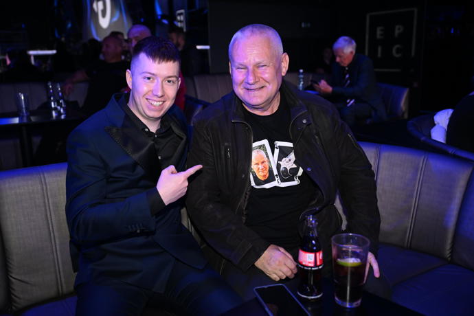 Jakub Jíra s Jiřím Kajínkem, který se také objeví v kleci. 
