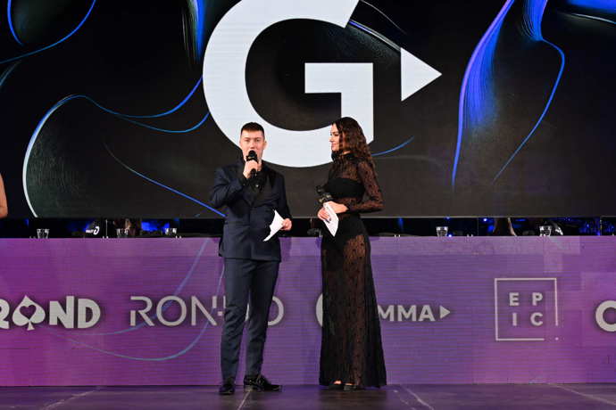 Jakub Jíra během závěrečné tiskové konference G MMA oznámil změnu v zápase Kaluby.