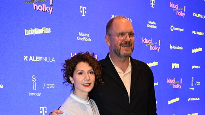 FOTO: Ve filmu pod taktovkou Davida Ondříčka si zahrála i jeho manželka Martha Issová, která na premiéře chybět nemohla.
