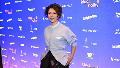 FOTO: Martha Issová má staršího bratra.