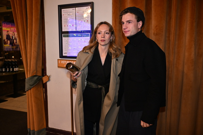 Na novinářskou projekci dorazil také vítěz StarDance Oskar Hes, kterého doprovázela jeho partnerka Dorota Suchá.
