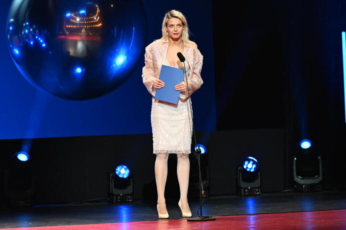 Simona Lewandowská se stihla převléknout.