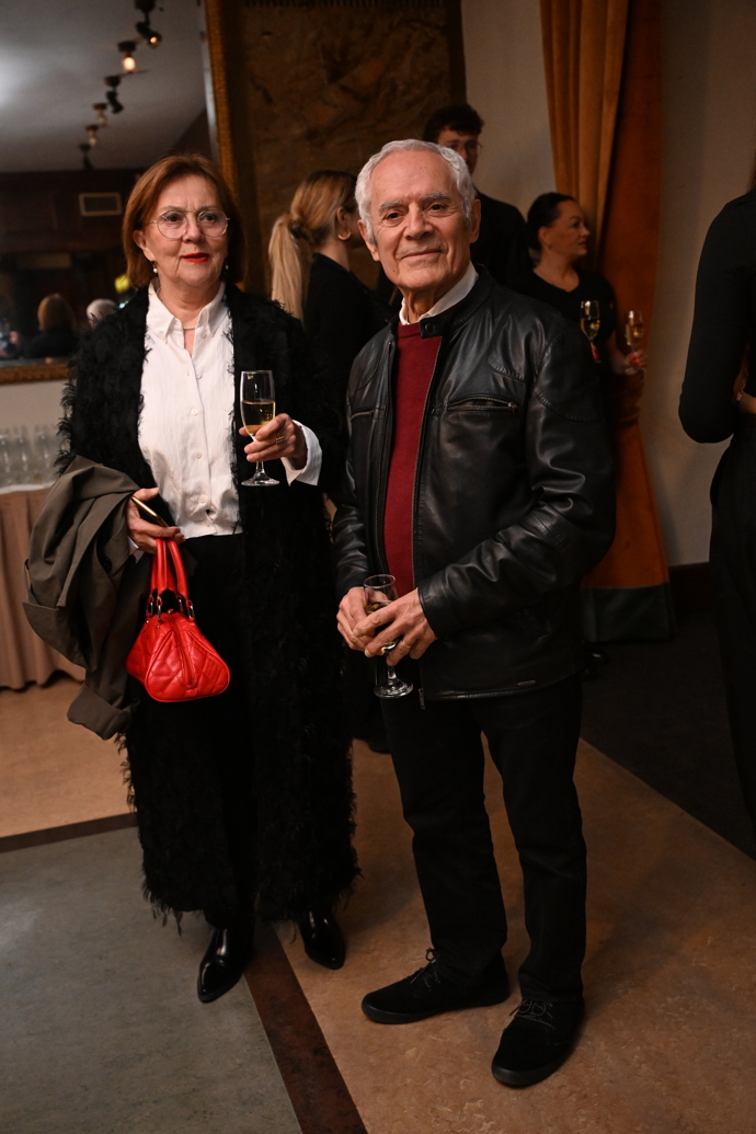 Lenka Termerová dorazila na premiéru společně s manželem Morisem Issou.