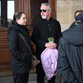 Pohřeb Jiřího Štěpničky v Národním divadle.