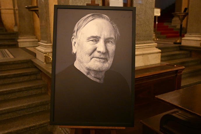 Pohřeb Jiřího Štěpničky v Národním divadle.