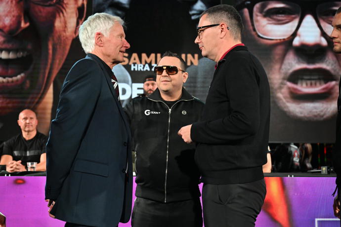 Miroslav Sládek se do klece postaví proti Jiřímu Ovčáčkovi. 