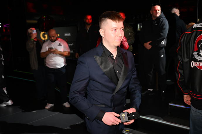 Jakub Jíra se sám postaví do klece.