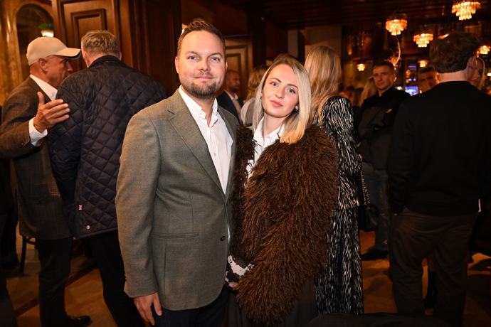 Slavnostní premiéru si nenechala ujít řada známých párů.