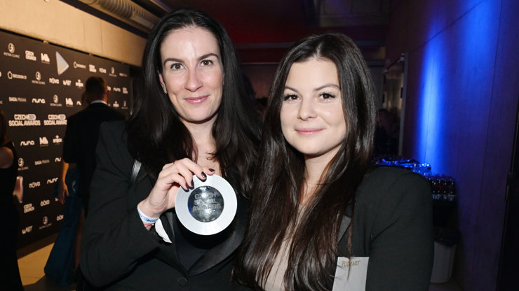 Lucie Bechynková a Barbora Krčmová vyhrály Czech Social Awards za podcast roku.