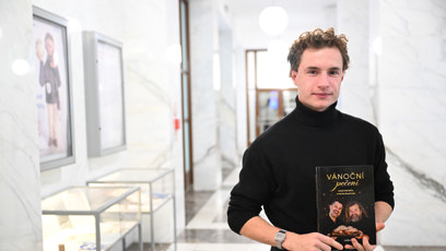 FOTO: Oskar Hes s kuchařkou.