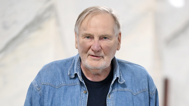 Jiří Štěpnička vyrazil do společnosti