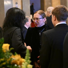 Zuzana Stivínová na pohřbu Jiřího Štěpničky.