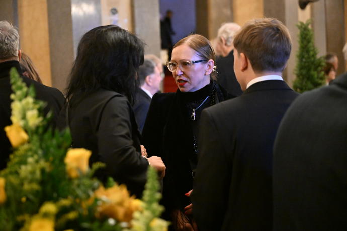 Zuzana Stivínová na pohřbu Jiřího Štěpničky.